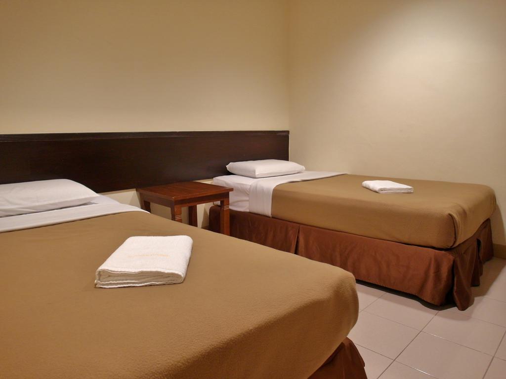 Sunnie Hotel Johor Bahru Room photo