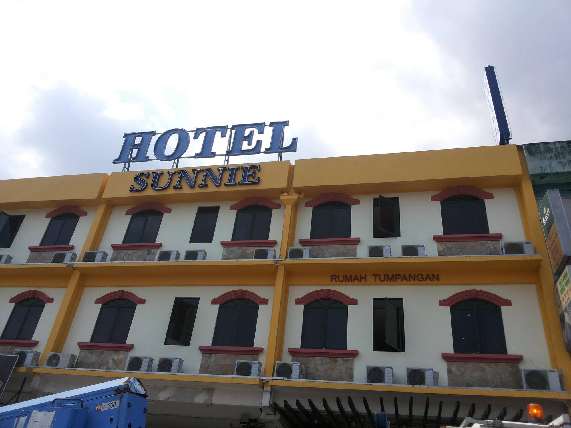 Sunnie Hotel Johor Bahru Exterior photo